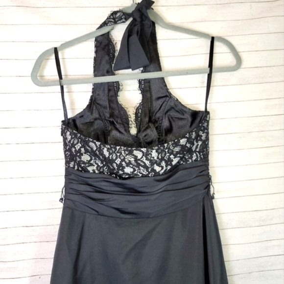 WHITE HOUSE BLACK MARKET LACE & SATIN HALTER DRESS, SZ 2 - Picture 6 of 9
